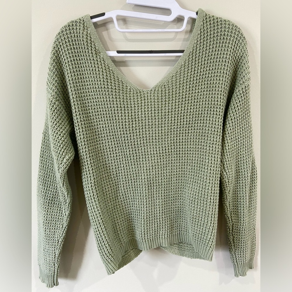 NWT Moon & Madison Sage Green Twist Back Sweater